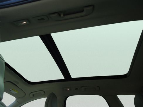 Used 2022 Volvo XC60 B5 Inscription w/ Advanced Package image 29