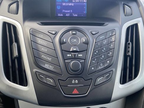 Used 2013 Ford Focus SE w/ SE Winter Pkg image 26