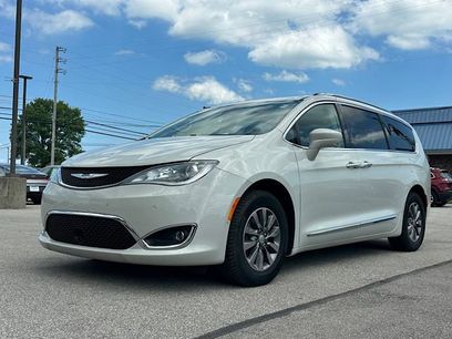 Used 2019 Chrysler Pacifica Touring-L Plus w/ Advanced Safetytec Group