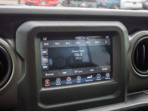 Used 2022 Jeep Gladiator Sport AWD/4WD image 37