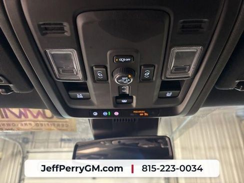 Used 2025 Chevrolet Tahoe Premier w/ Sun And Tow Package AWD/4WD image 21