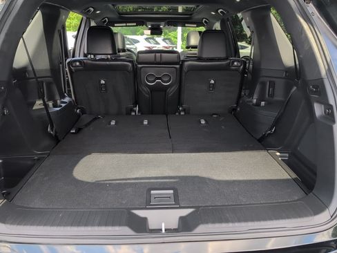 Used 2025 Honda Pilot Black Edition image 47