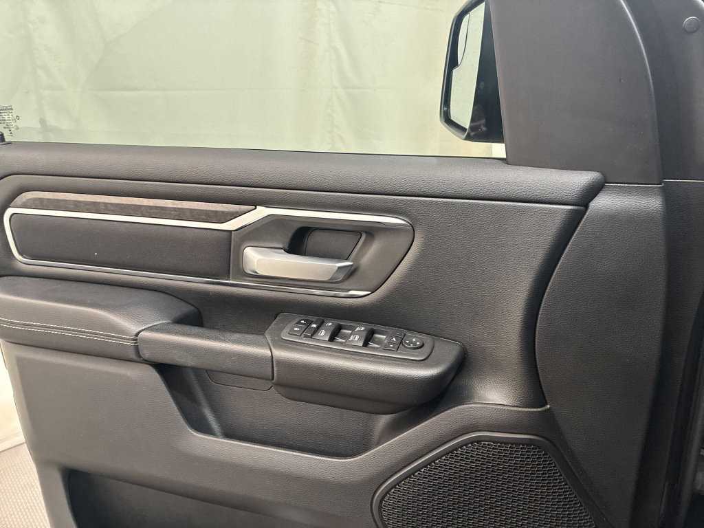 Used 2024 RAM 1500 Big Horn AWD/4WD image 31