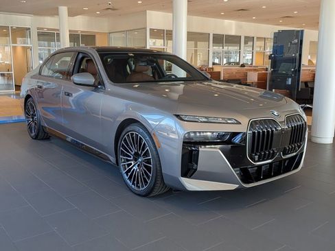 New 2026 BMW i7 xDrive60 w/ Executive Package image 6