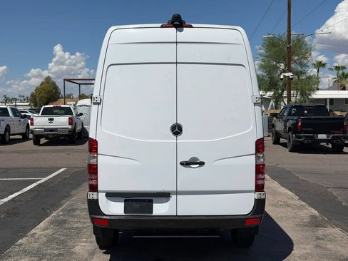 Used 2017 Mercedes-Benz Sprinter 2500 image 8
