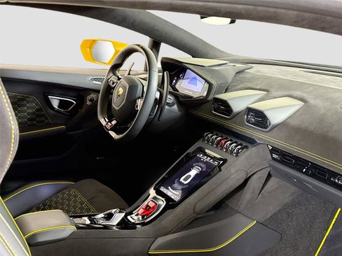 Used 2024 Lamborghini Huracan Tecnica RWD image 30