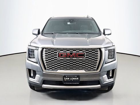 Used 2021 GMC Yukon XL Denali AWD/4WD image 2