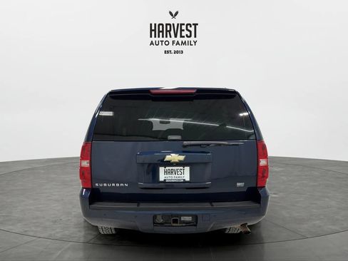 Used 2007 Chevrolet Suburban 2500 LT w/ LT Preferred Equipment Group AWD/4WD image 5