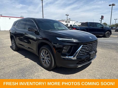 Used 2025 Buick Enclave Preferred w/ Power Package FWD image 1
