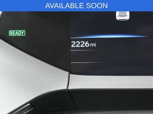 Used 2024 Toyota Prius LE AWD/4WD image 17