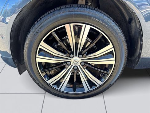 Used 2023 Volvo XC60 B5 Plus w/ Protection Package Premier image 7