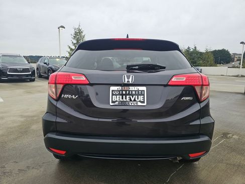 Used 2017 Honda HR-V EX image 7