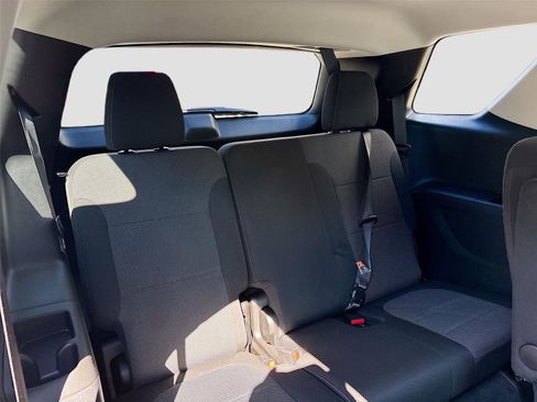 Used 2020 Chevrolet Traverse LT w/ Driver Confidence II Package image 31