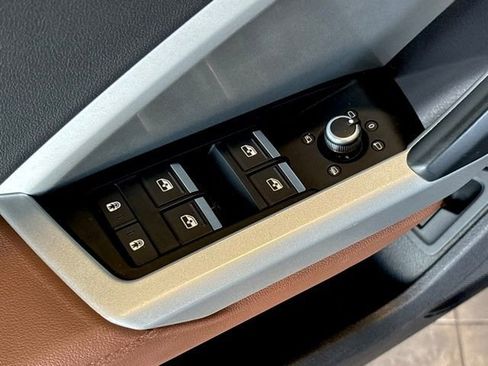 Used 2022 Audi Q3 2.0T Premium Plus w/ Premium Plus Package image 17