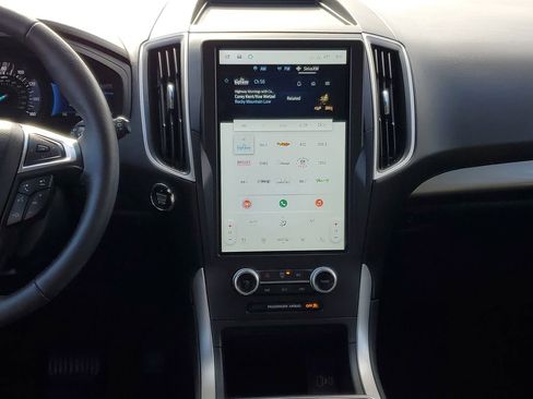 Used 2024 Ford Edge SEL w/ Convenience Package image 25