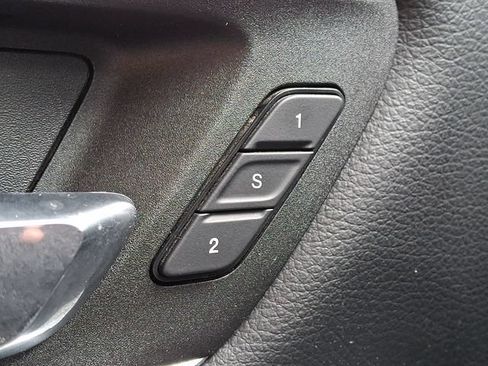 Used 2022 RAM 1500 Laramie AWD/4WD image 25