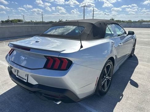 Used 2025 Ford Mustang Premium image 39