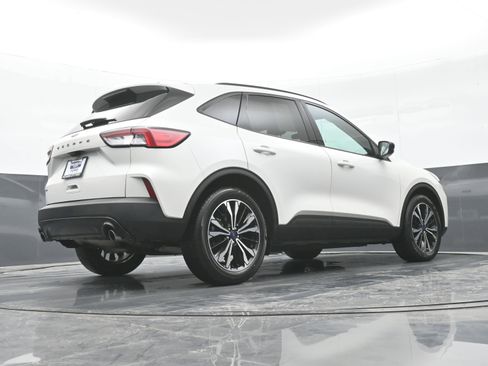 Used 2022 Ford Escape SE w/ SE Sport Appearance Package image 44