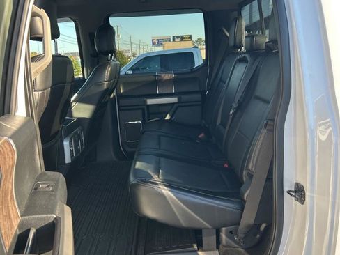Used 2017 Ford F250 Lariat w/ Chrome Package image 11