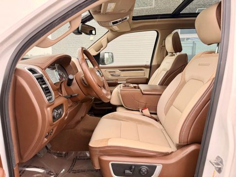 Used 2019 RAM 1500 Laramie AWD/4WD image 23