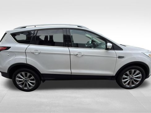 Used 2017 Ford Escape Titanium AWD/4WD image 4