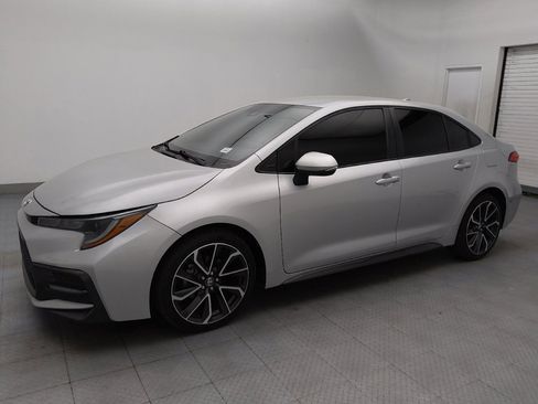 Used 2021 Toyota Corolla SE FWD image 2