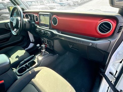 Used 2022 Jeep Wrangler Unlimited Rubicon w/ Steel Bumper Group image 34