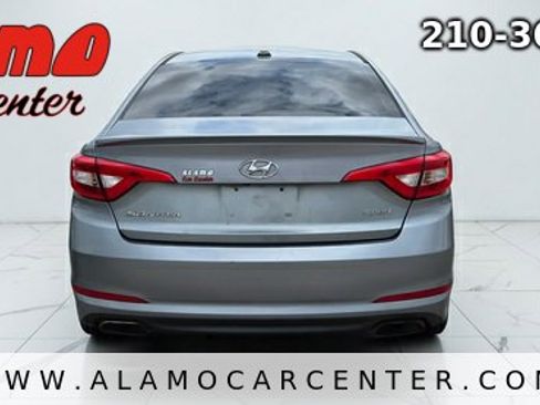 Used 2016 Hyundai Sonata Sport w/ Option Group 1V FWD image 4