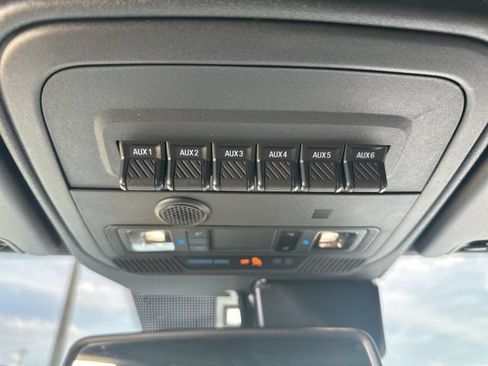 Used 2024 Ford Bronco Wildtrak AWD/4WD image 23