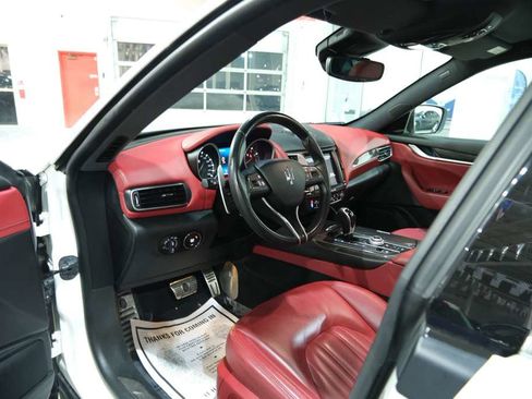Used 2017 Maserati Levante S image 14