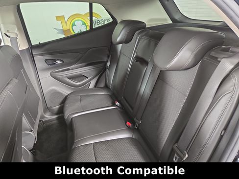 Used 2022 Buick Encore Preferred AWD/4WD image 11