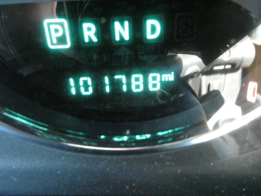 Used 2015 Jeep Wrangler Unlimited Sahara w/ Dual Top Group AWD/4WD image 27