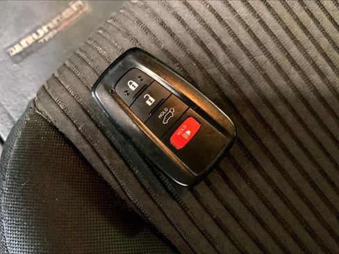 Used 2024 Toyota 4Runner TRD Off-Road AWD/4WD image 19