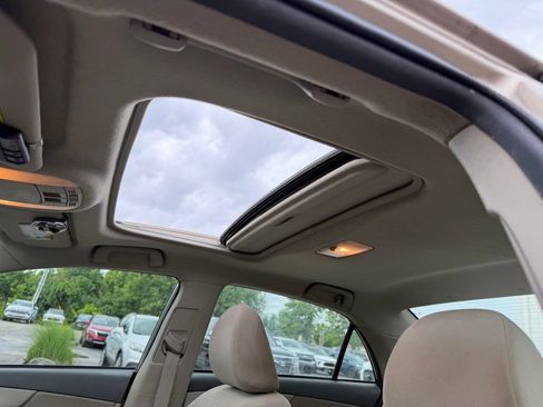 Used 2009 Toyota Corolla LE FWD image 6