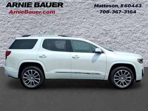 Used 2023 GMC Acadia Denali w/ Denali Technology Package AWD/4WD image 4