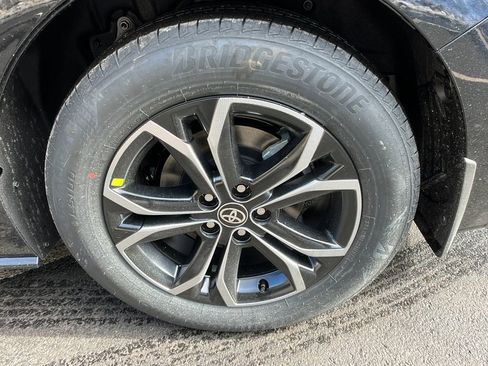 New 2026 Toyota Sienna Platinum image 27