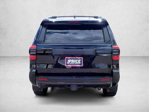 Used 2025 Toyota 4Runner SR5 AWD/4WD image 3