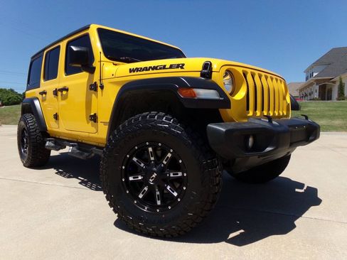 Used 2021 Jeep Wrangler Unlimited Sport AWD/4WD image 15