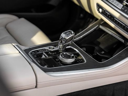 Used 2022 BMW X5 M50i w/ Executive Package image 23