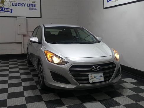 Used 2016 Hyundai Elantra GT FWD image 5