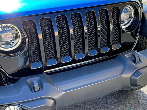 Used 2021 Jeep Wrangler Willys image 23