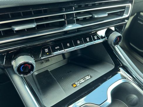 New 2026 Chevrolet Traverse RS image 35