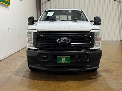 Used 2024 Ford F250 XL AWD/4WD image 2