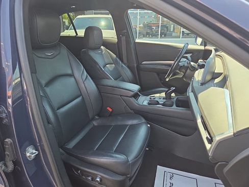 Used 2024 Cadillac XT4 Premium Luxury FWD image 6