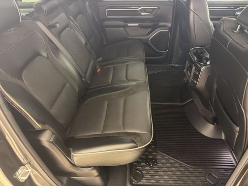 Used 2019 RAM 1500 Laramie w/ Sport Appearance Package AWD/4WD image 30