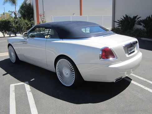 Used 2016 Rolls-Royce Dawn RWD image 6