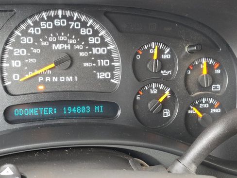 Used 2006 Chevrolet Silverado 2500 LT w/ Heavy-Duty Power Package image 34