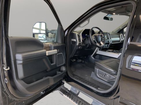 Used 2017 Ford F350 Lariat w/ Chrome Package AWD/4WD image 16