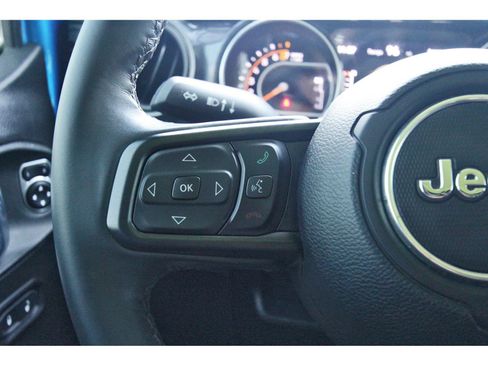 Used 2022 Jeep Gladiator Sport AWD/4WD image 24