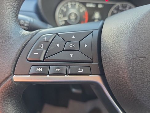 New 2025 Nissan Versa SV image 18